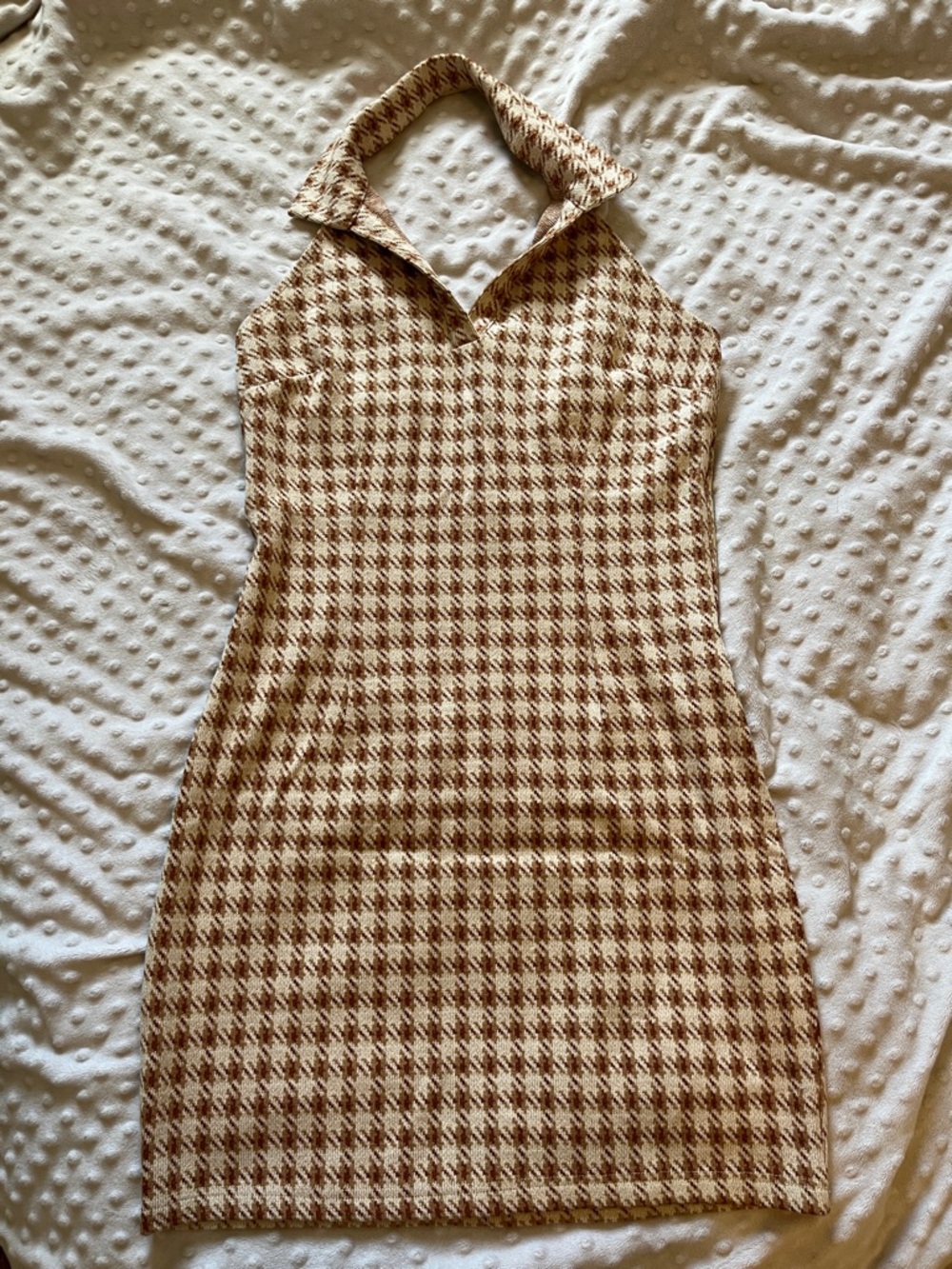 Sadie & Sage Brown and Cream Houndstooth Halter Mini Dress